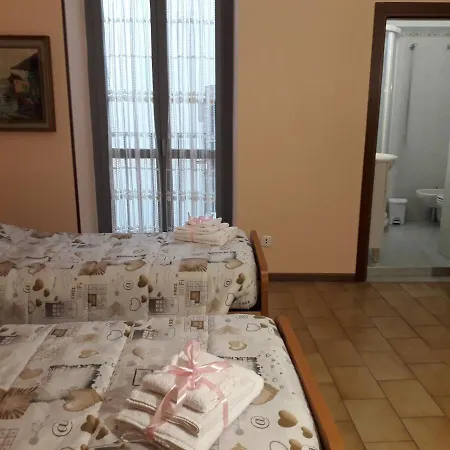La Casa Di Terry Borgo Storico Centro Citta * Бергамо